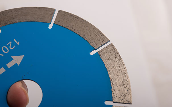 金剛石表面金屬化對金剛石鋸片性能的影響 金剛石表面金屬化對金剛石鋸片性能的影響