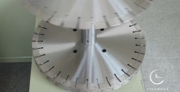 石材切割片加工的人造石有哪些常見病癥清除方法呢？